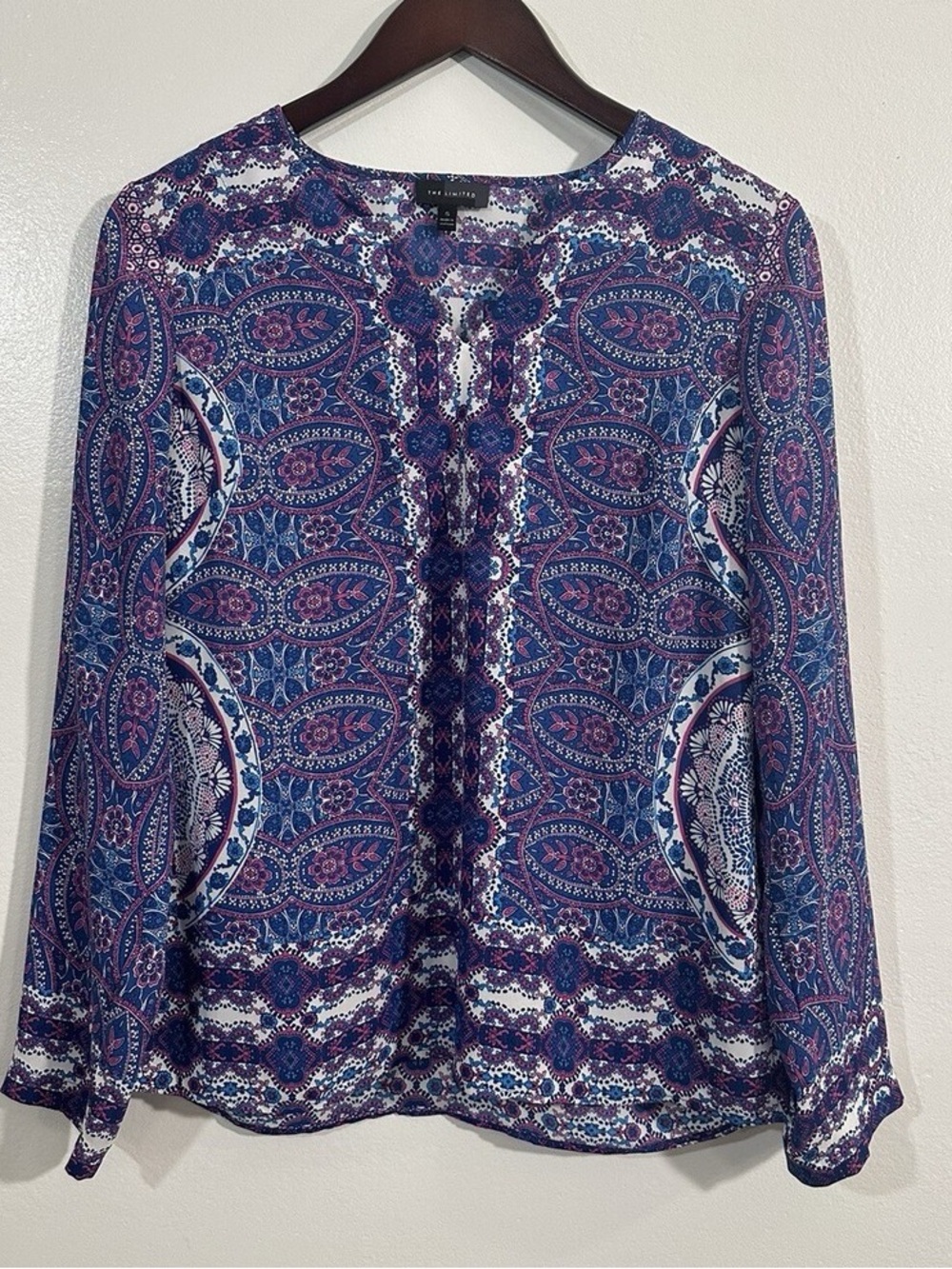 Like New The Limited Womens Purple Blue Paisley Long Sleeve Blouse Size Small
